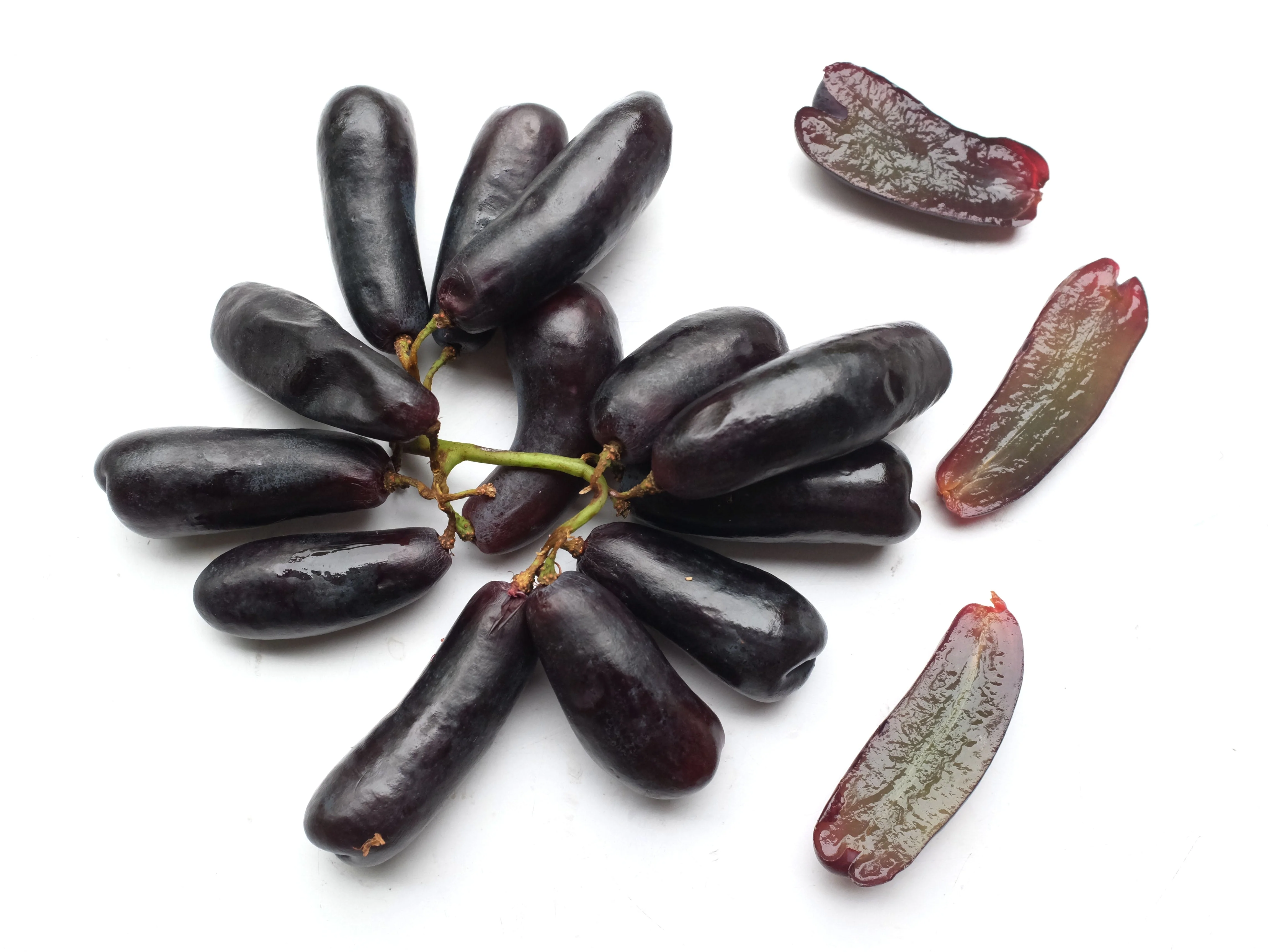 5 BLACK FINGER GRAPE Vitis Viniferia Fruit Vine Seeds - Image 9