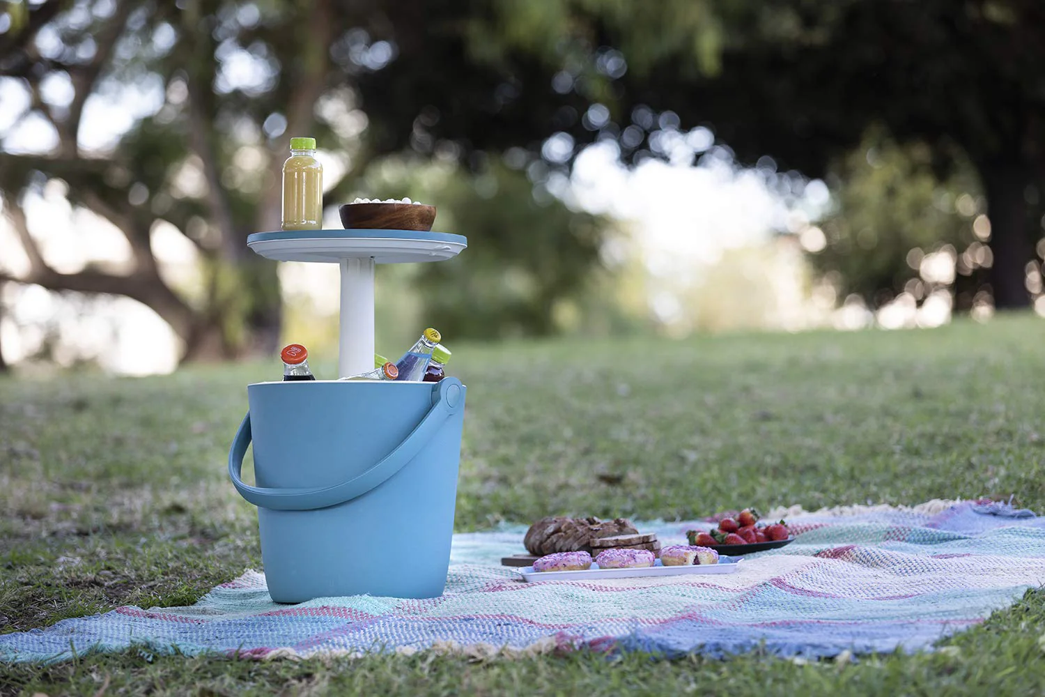 Keter Go Bar 4.2 Gallon Beer and Wine Cooler with Handle and Pop Up Outdoor Table - Perfect for Your Patio, Picnic, and Beach Accessories, Teal - Image 7