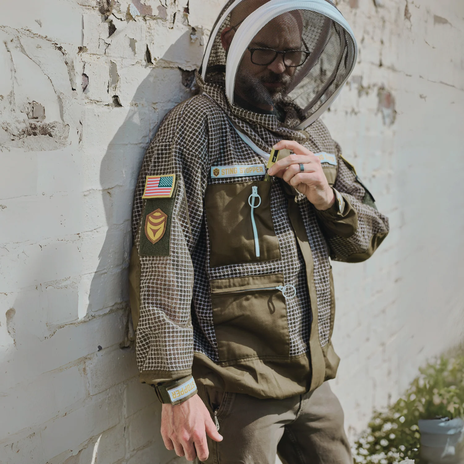 Professional Three Layer Ventilated Beekeeping Jacket - Image 12