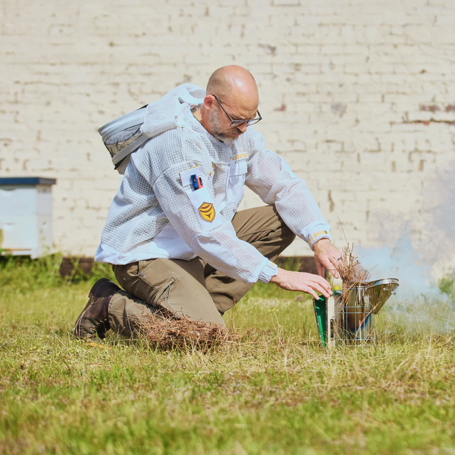 Professional Three Layer Ventilated Beekeeping Jacket - Image 14