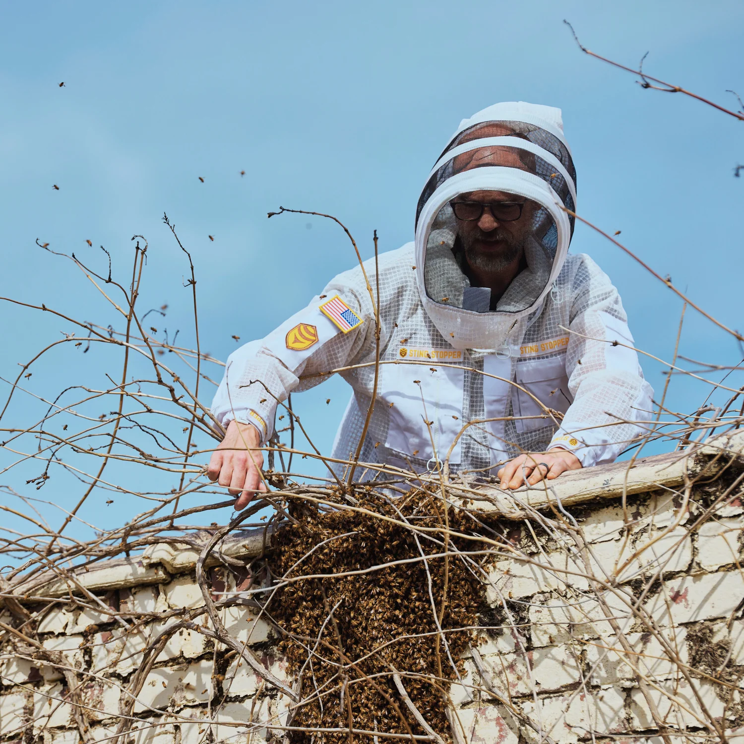 Professional Three Layer Ventilated Beekeeping Jacket - Image 8